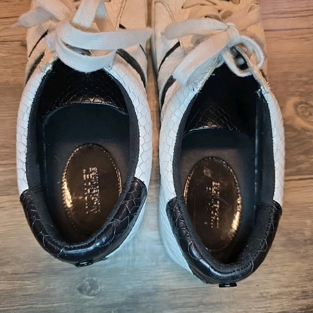 Michael Kors White Sneakers with Black Accents - Picture 6 of 9